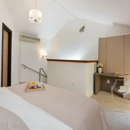 ゲストハウス Harvey's Luxury ザダル