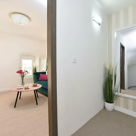 Pensjonat Harvey's Luxury 4*