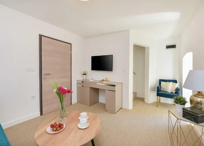 Harvey's Luxury 4*