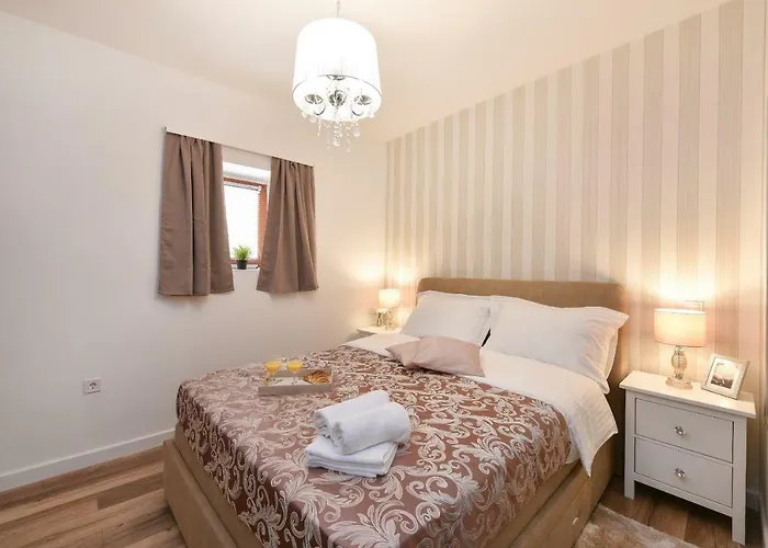 Harvey's Luxury 4*